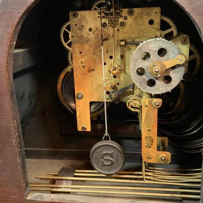 LOT 272: Antique Sessions Westminster Chimes Mantle Clock