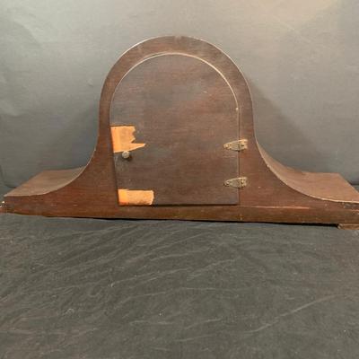 LOT 272: Antique Sessions Westminster Chimes Mantle Clock