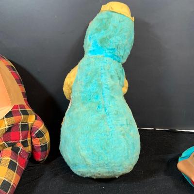 LOT 275: Vintage Plushes: Two (2) Knickerbocker 1959 Huckleberry Hound Toy, Vintage/Antique Humpty Dumpty Doll and More