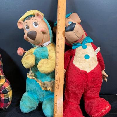 LOT 275: Vintage Plushes: Two (2) Knickerbocker 1959 Huckleberry Hound Toy, Vintage/Antique Humpty Dumpty Doll and More
