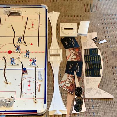 LOT 278: Vintage Sears All-Star Hockey Metal Game by Munro Games