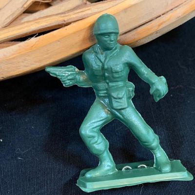 LOT: As Found Basket of Toy Soldiers, WWI Plastic Bi-Planes and More