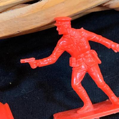 LOT: As Found Basket of Toy Soldiers, WWI Plastic Bi-Planes and More