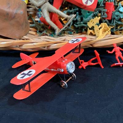LOT: As Found Basket of Toy Soldiers, WWI Plastic Bi-Planes and More