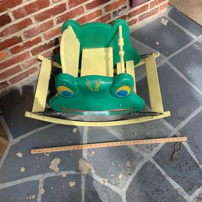LOT 281: Vintage Baby Frog Face Bouncy Chair/Rocker