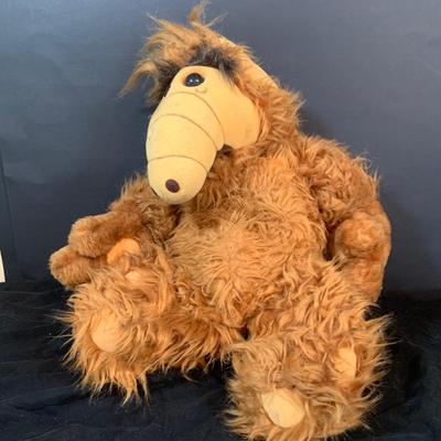 LOT 283: Assortment of Vintage Children’s, Toys, Books, Plush, Including Alf, Hanna Barbera Spoons and Much More