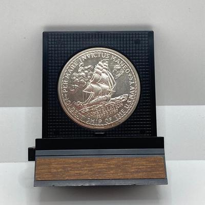 LOT 312: Two 1972 U.S. Constellation Centennial Diamond Jubilee Silver Medals in Protective Cases