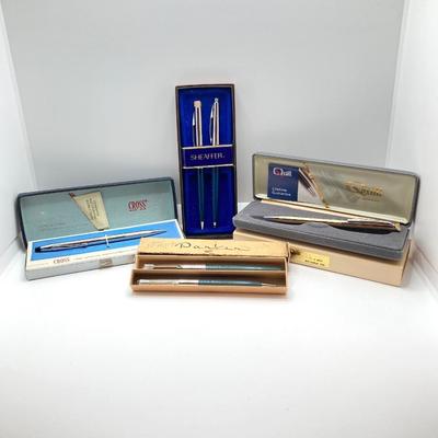 LOT 320: Vintage Pen and Pencil Collection - Cross, Parker, Sheaffer and Quill