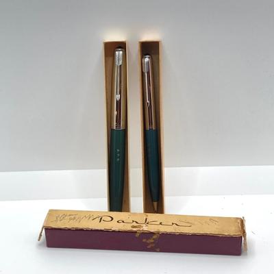 LOT 320: Vintage Pen and Pencil Collection - Cross, Parker, Sheaffer and Quill