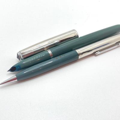 LOT 320: Vintage Pen and Pencil Collection - Cross, Parker, Sheaffer and Quill