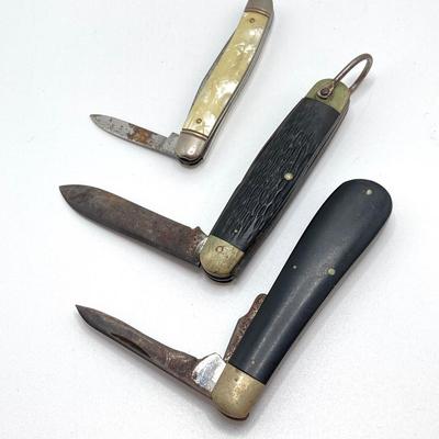 LOT 321: Collection of Vintage Pocket Knives - Ambassador USA, Camillus, Kabar and More