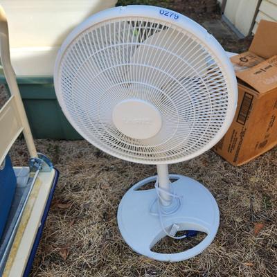 Clean Lasko Floor Fan