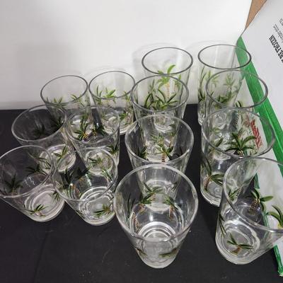 16 Palm Tree Acrylic Plastic Drinking Glasses Stackable Tumblers Highballs