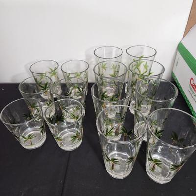 16 Palm Tree Acrylic Plastic Drinking Glasses Stackable Tumblers Highballs