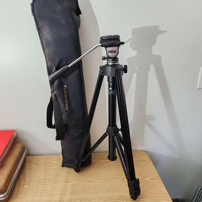 Focal Camera TriPod w GoldCoast Carry bag
