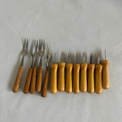 Wooden Kitchen Utensils & More (K-MG)