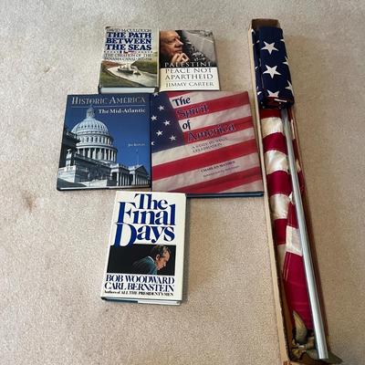 US Flags & Books (PB-MG)