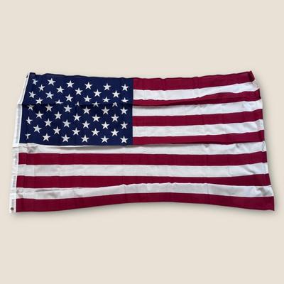 US Flags & Books (PB-MG)