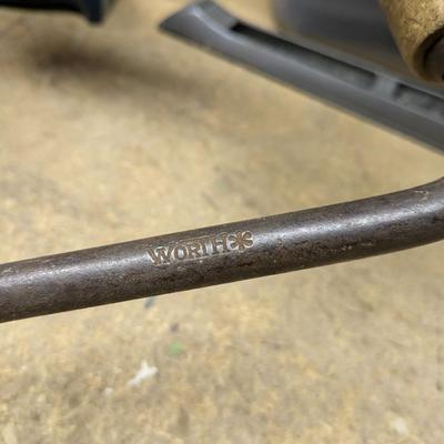 VINTAGE Worth USA MADE WOOD & IRON RATCHETING BIT BRACE HAND DRILLING TOOL