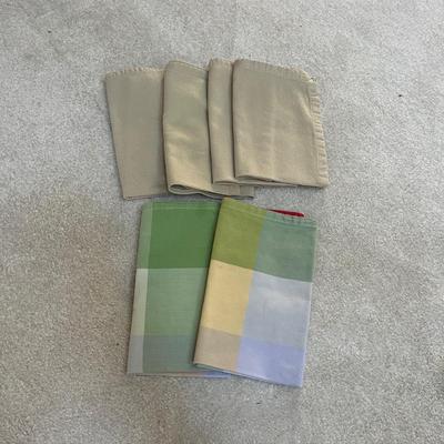 Tablecloths, Linens & More (LR-MG)