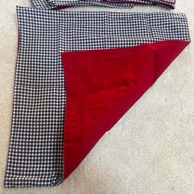 Tablecloths, Linens & More (LR-MG)