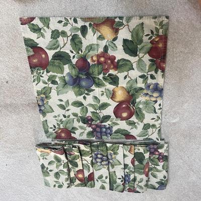 Tablecloths, Linens & More (LR-MG)