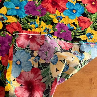 Tablecloths, Linens & More (LR-MG)