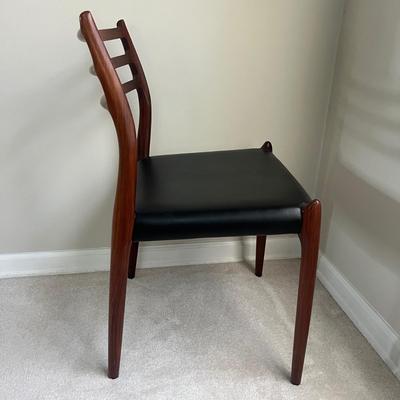 MCM Swedish Rosewood Dining Room Table & Six Chairs (DR-MG)