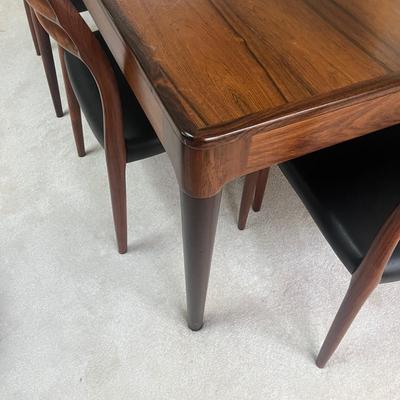 MCM Swedish Rosewood Dining Room Table & Six Chairs (DR-MG)