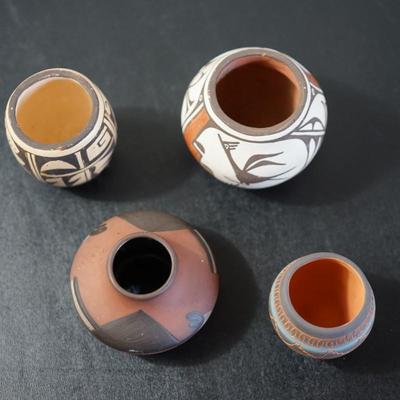 GROUPING FOR FOUR NATIVE AMERICAN POTS/SMALLER SIZE HOPI, NAVAJO SIGNED