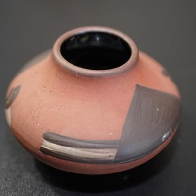GROUPING FOR FOUR NATIVE AMERICAN POTS/SMALLER SIZE HOPI, NAVAJO SIGNED