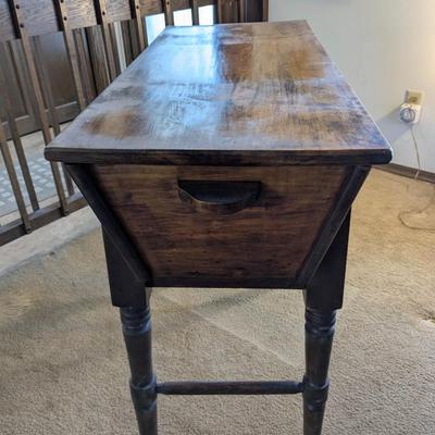 Early 19th Century Elm Dough Bin