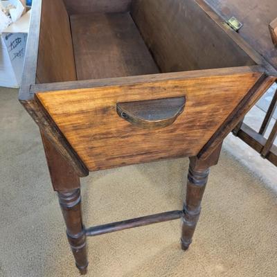 Early 19th Century Elm Dough Bin