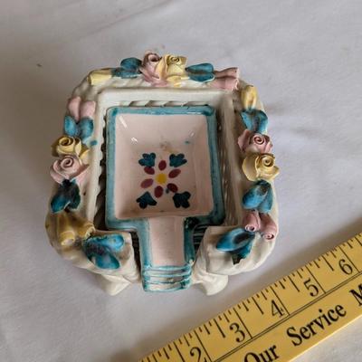 Vintage Handmade Hand Painted Ceramic 4 Pc Ashtray Set W/ Ceramic Basket Holder