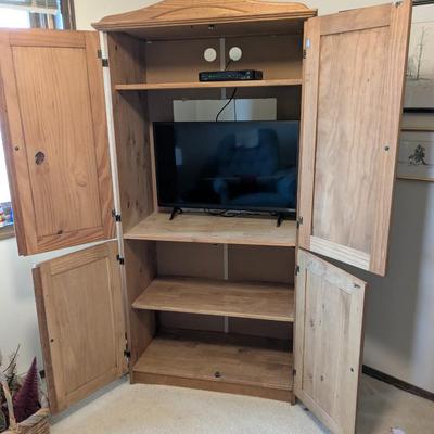 Nice Pine Entertainment/Storage Cabinet