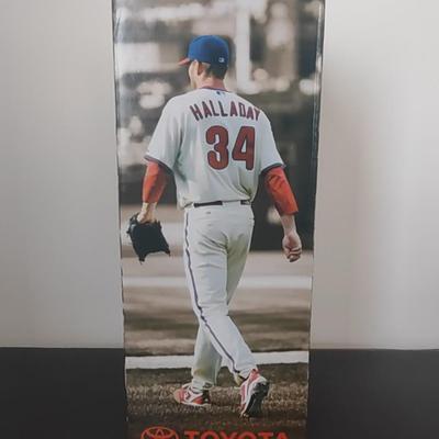 LOT 24K: MLB Philadelphia Phillies Roy Halladay Bobble Figurines in Boxes