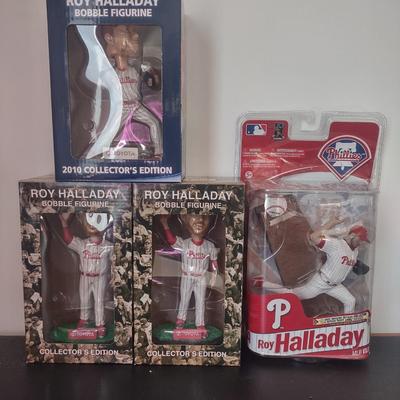 LOT 24K: MLB Philadelphia Phillies Roy Halladay Bobble Figurines in Boxes