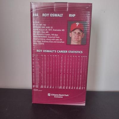 LOT 30K: MLB Philadelphia Phillies Player Bobble Figures in Boxes: Roy Oswalt & Placido Polanco