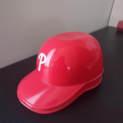 LOT 38K: Philadelphia Phillies Collectibles