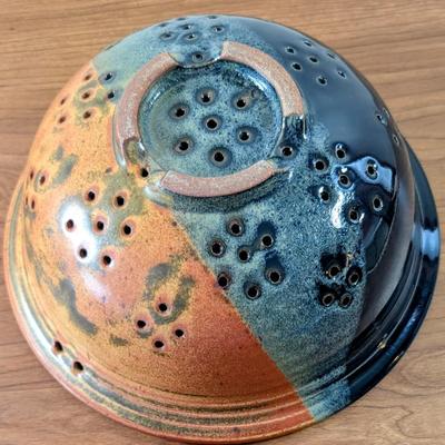 LOT 53K: Pottery Berry Colander With Glazed Berry Serving Bowl