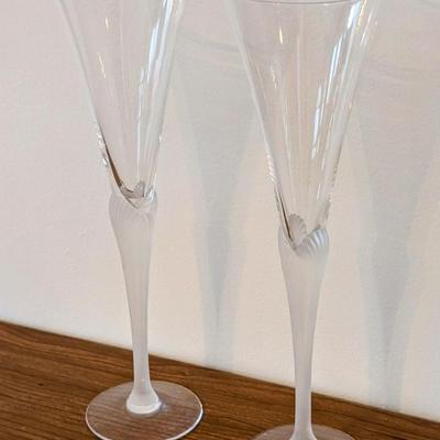 LOT 55K: Beach Themed Collection, 2 Fluted Champagne Glasses, Serving Tray, Utensils, Glass Cutting Board, Kitchen Towels And Whimsical...