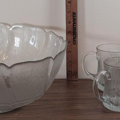 LOT 58K: Nice Large Glass Salad Bowl With 5 Large Glass Plates, 4 Small Salad Plates And 4 Glass Mugs