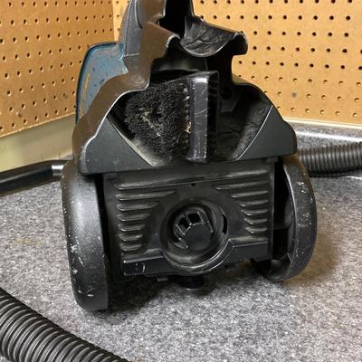 LOT 66U: Ridgid Stor N Go Vacuum Model WD5500 0, Eureka Powerline Mightymite Vacuum Model 3673 and Vacuum Bags