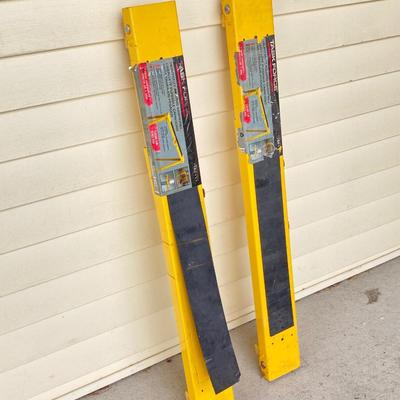 LOT 75G: Pair of Task Force Metal Heavy Duty Sawhorses