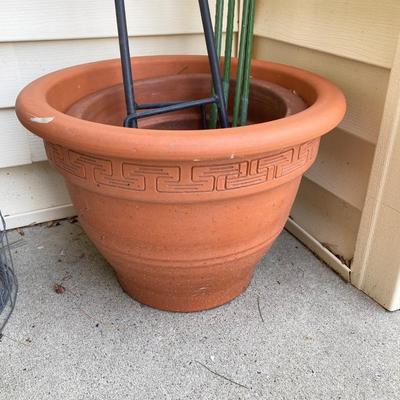 LOT 78G: Lawn and Garden - Terra Cotta Planters, Nine Green Metal Trellis Stakes, Fencing and More