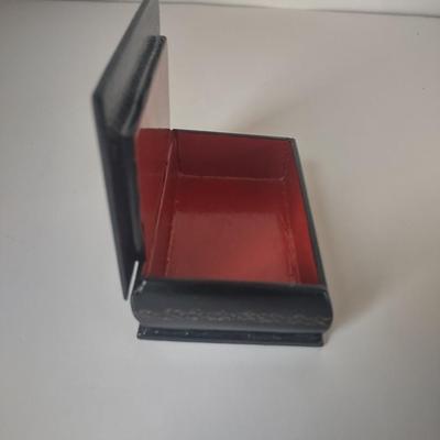 LOT 103K: Various Small Trinket Boxes