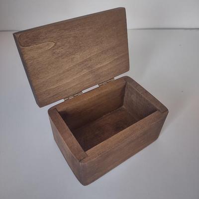 LOT 103K: Various Small Trinket Boxes