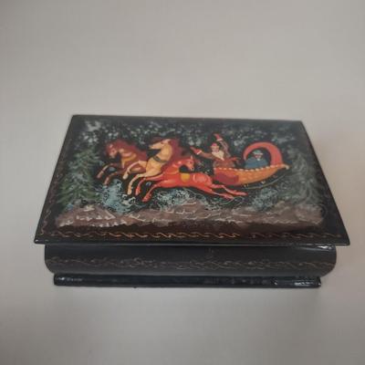 LOT 103K: Various Small Trinket Boxes