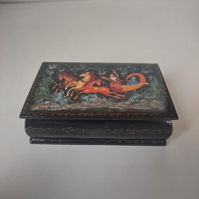 LOT 103K: Various Small Trinket Boxes