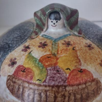LOT 108K: Vintage Handpainted Italian Casserole Dish and Vintage Metal Serving Tray